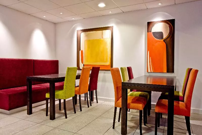 Fotos del hotel Holiday Inn Express Birmingham South A45, An Ihg:  24