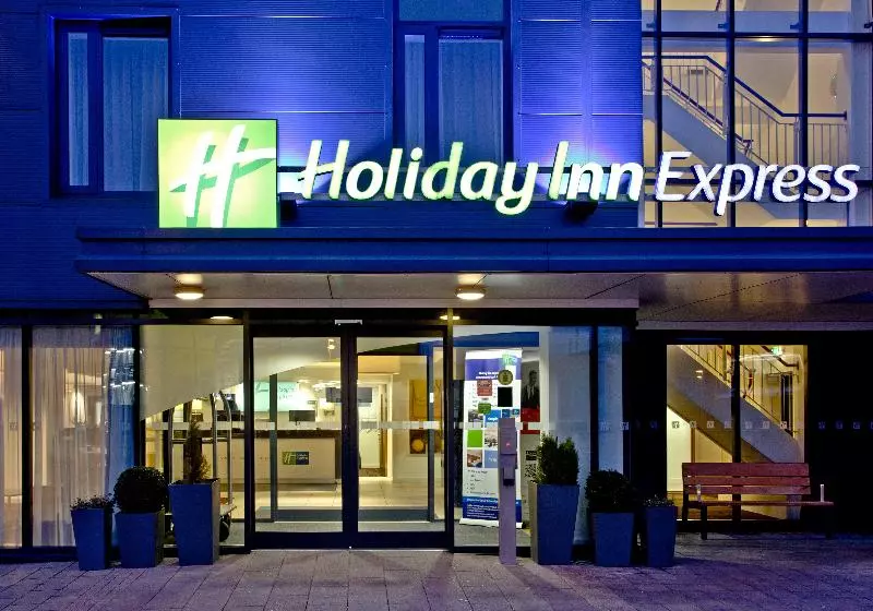 Fotos del hotel Holiday Inn Express Birmingham South A45, An Ihg:  8