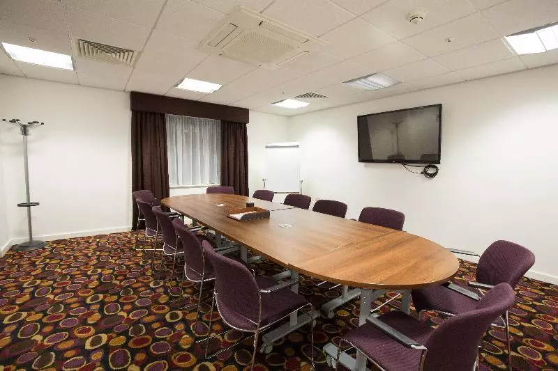 Fotos del hotel Holiday Inn Express Birmingham South A45, An Ihg:  14