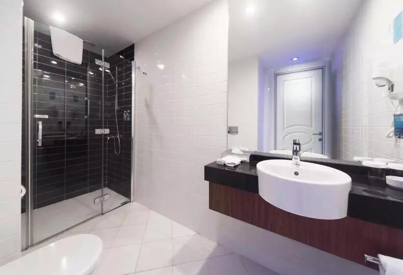 Fotos del hotel Holiday Inn Express Istanbulaltunizade, An Ihg:  16