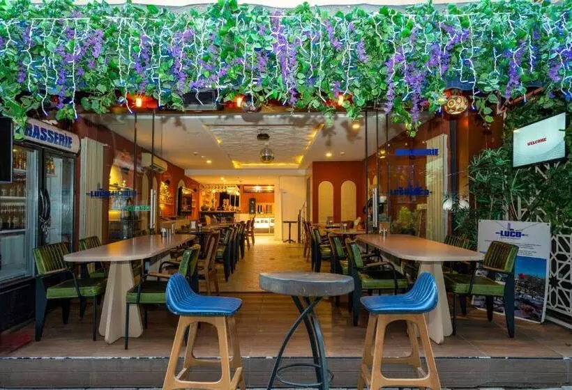 Fotos del hotel Raymond Hotel:  4