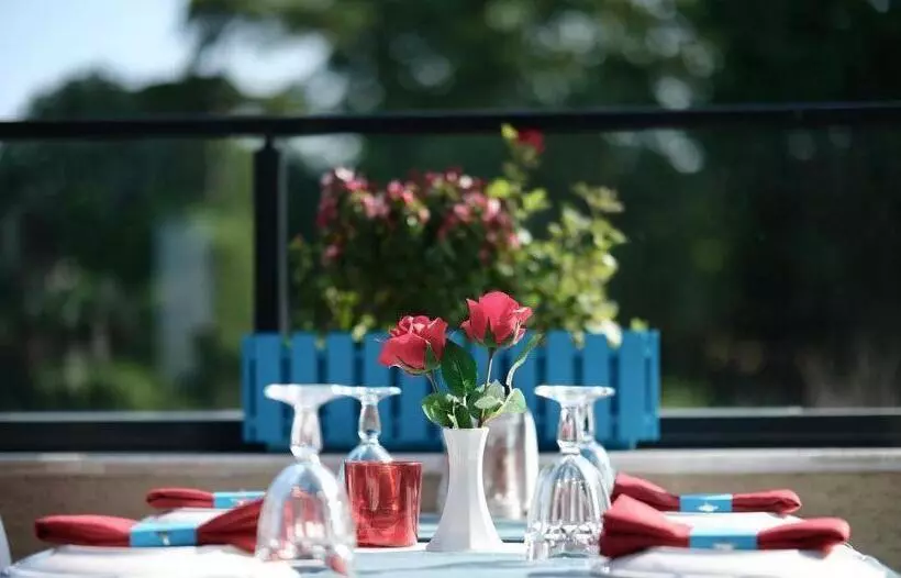 Fotos del hotel Raymond Hotel:  5