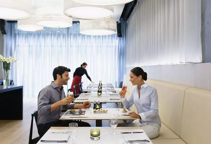 Fotos del hotel Barceló Hamburg:  75