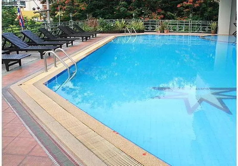 Fotos del hotel Mike Beach Resort:  9