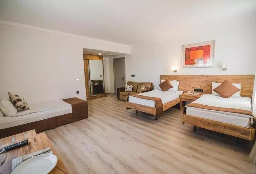 Fotos del hotel UPTOWN Büyük Anadolu Girne:  18