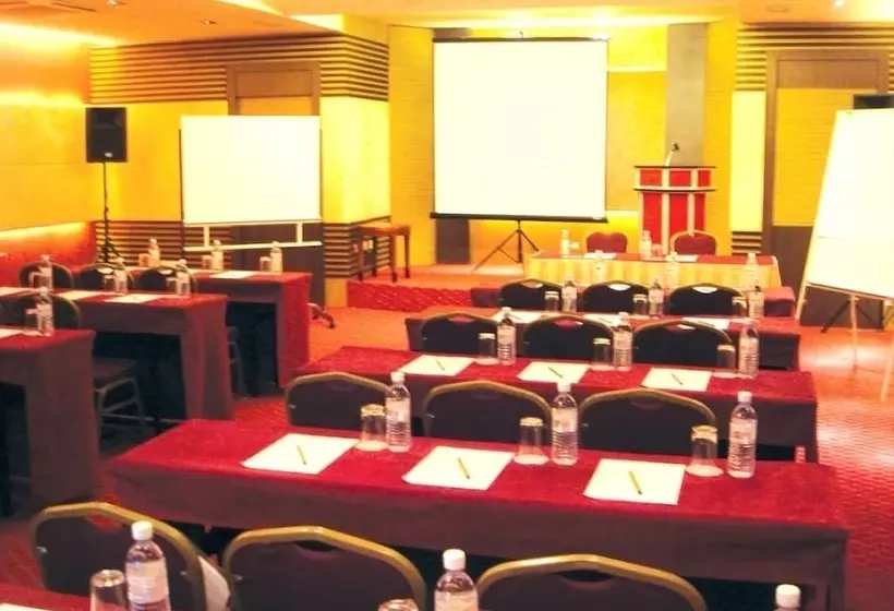 Fotos del hotel Celyn  City Mall:  11