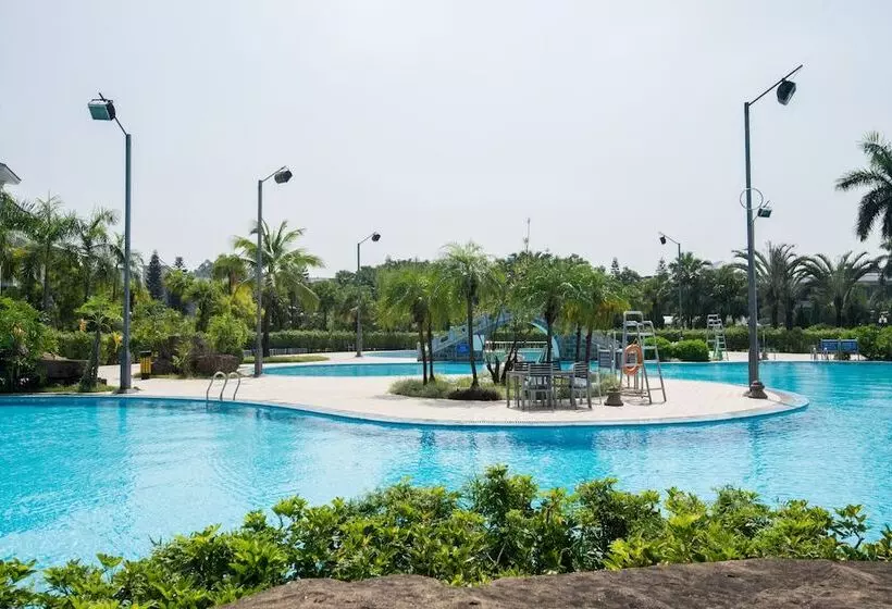 Fotos del hotel Country Garden Holiday Resorts:  2