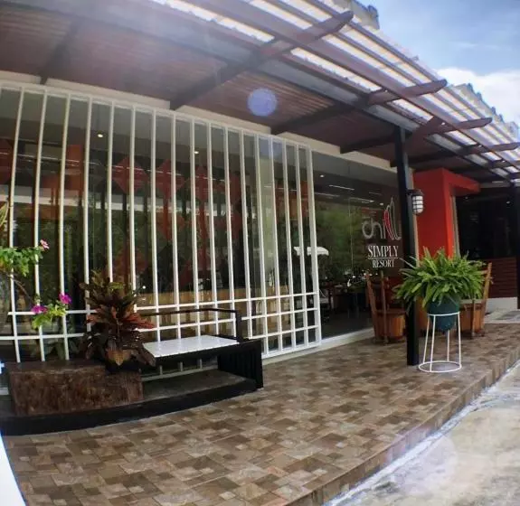 Fotos del hotel Simply Resort:  5
