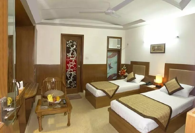 Fotos del hotel Apra Deluxe:  2