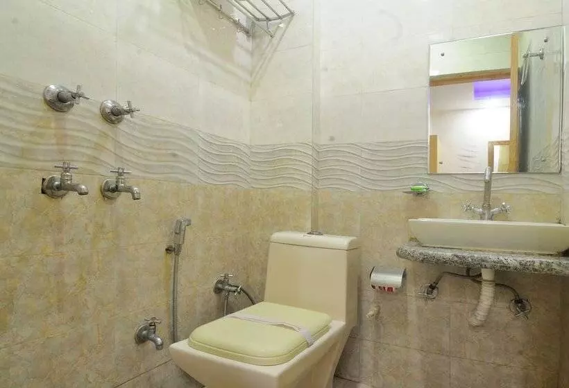 Fotos del hotel Check In Room Rk Ashram:  3