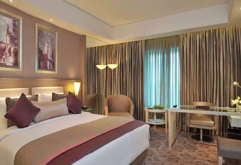 Fotos del hotel Radisson Hyderabad Hitec City:  2