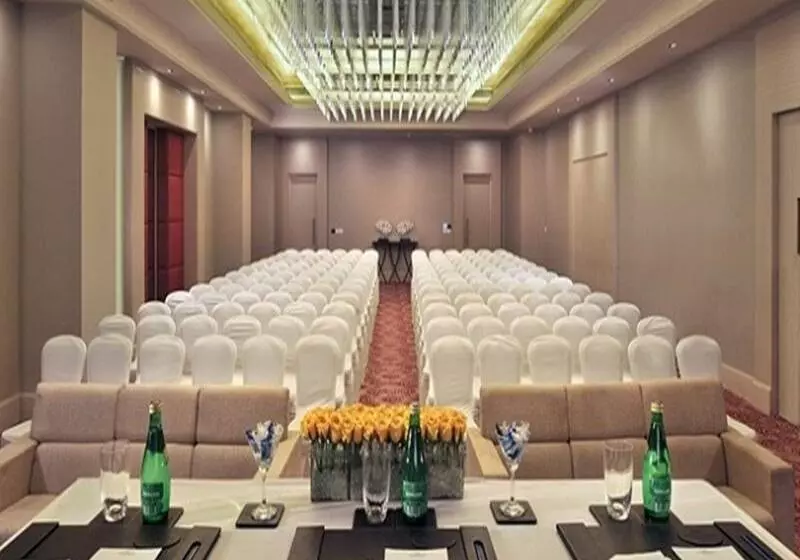 Fotos del hotel Radisson Hyderabad Hitec City:  5