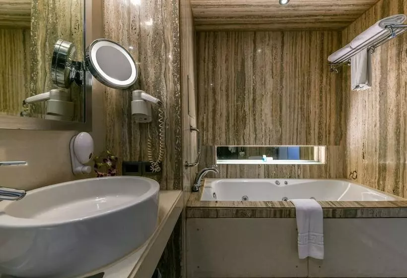 Fotos del hotel The Regale By Tunga:  16