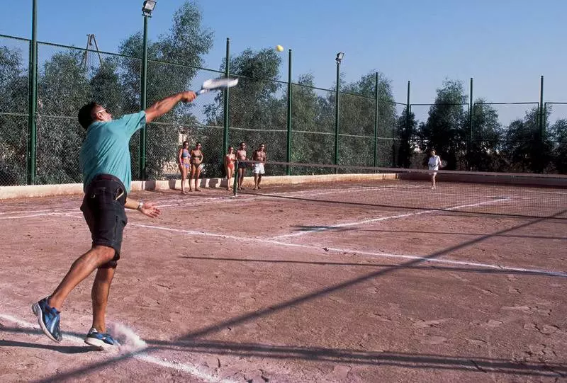 Fotos del hotel Falcon Hills:  8