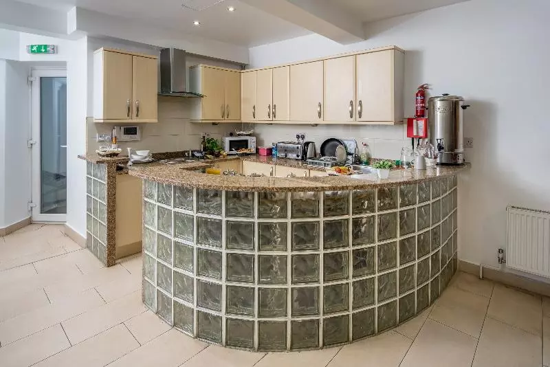 Fotos del hotel Abbey:  4