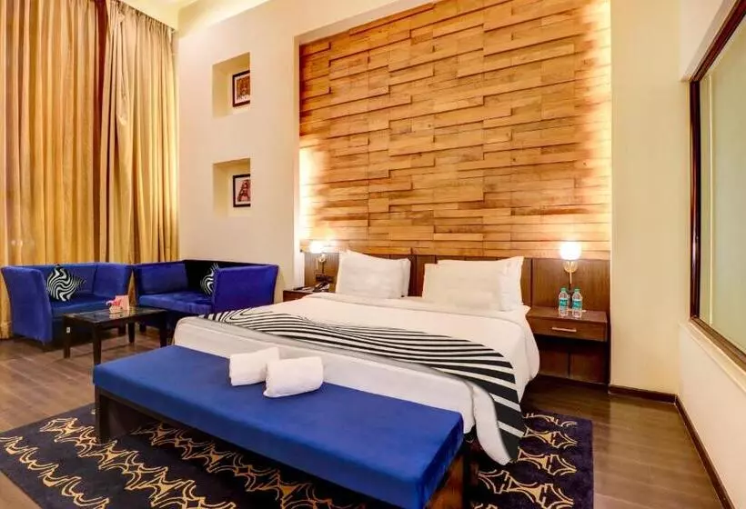 Fotos del hotel Multitude Hotel:  14