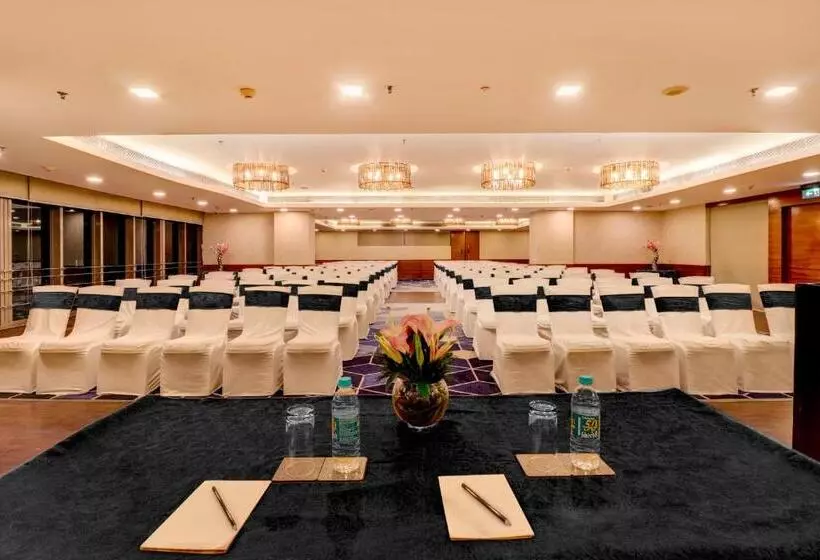 Fotos del hotel Multitude Hotel:  9