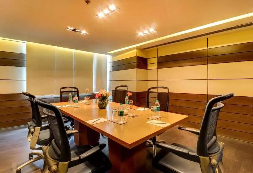 Fotos del hotel Multitude Hotel:  5