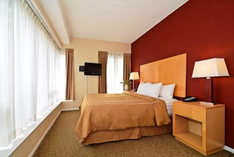 Comfort Suites Michigan Avenue – Loop