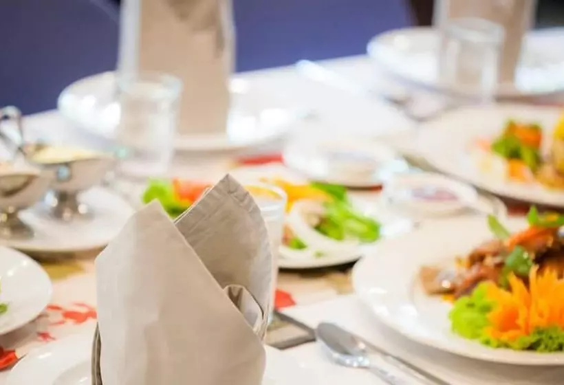 Fotos del hotel First Pacific Hotel And Convention:  24