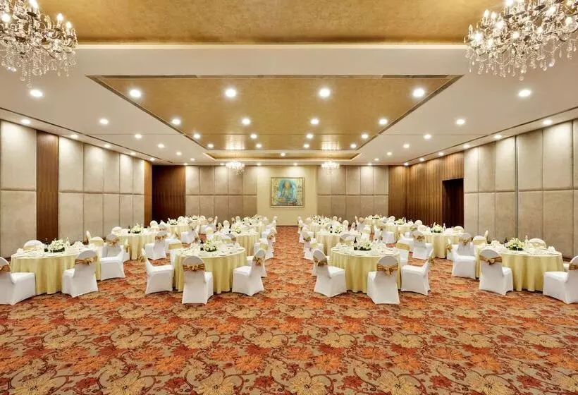 Fotos del hotel Radisson Blu Plaza  Hyderabad Banjara Hills:  18