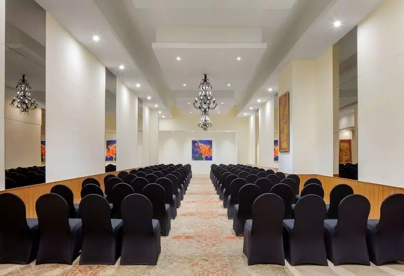 Fotos del hotel Radisson Blu Plaza  Hyderabad Banjara Hills:  25