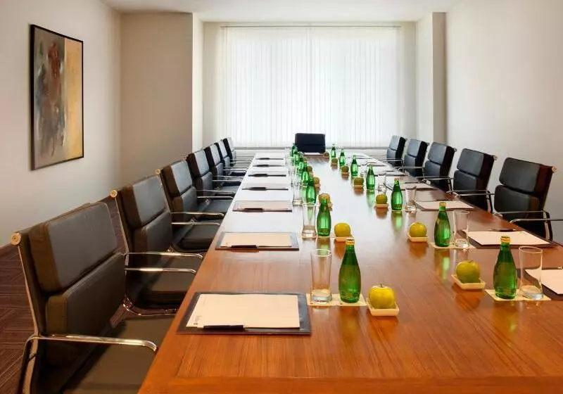 Fotos del hotel Radisson Blu Plaza  Hyderabad Banjara Hills:  7