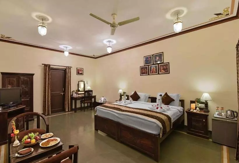 Fotos del hotel The Udaibagh:  16