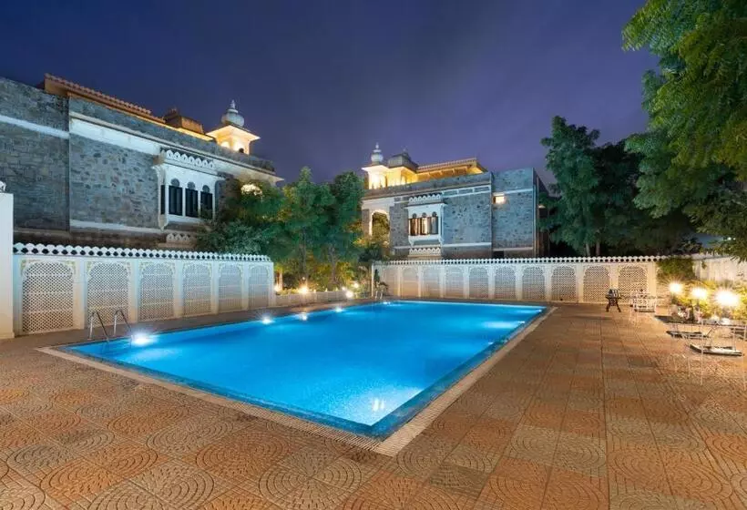 Fotos del hotel The Udaibagh:  2