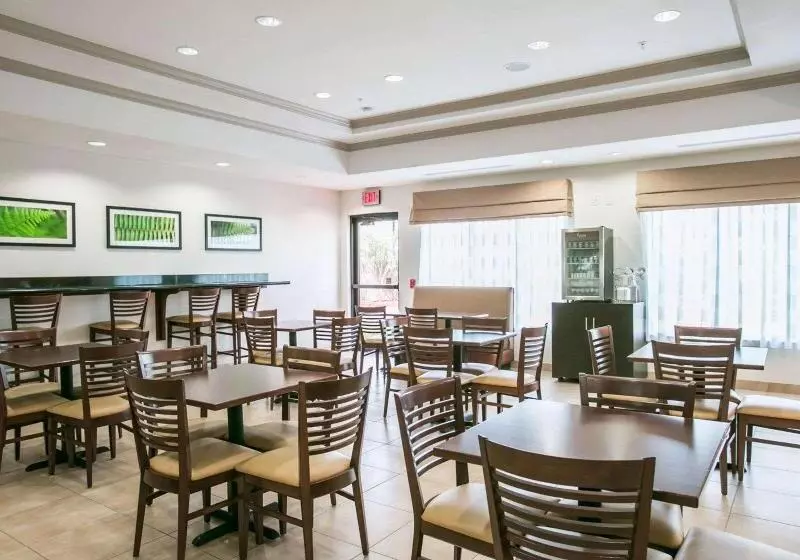 Fotos del hotel Rest Well Inn & Suites:  23