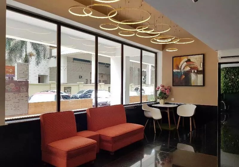 Fotos del hotel Leo Palace Hotel:  2