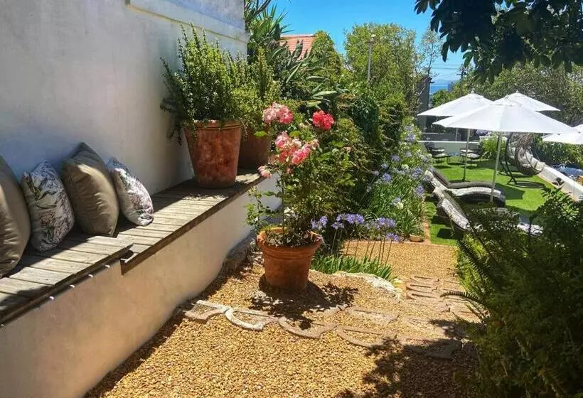 Fotos del hotel Acorn House:  23