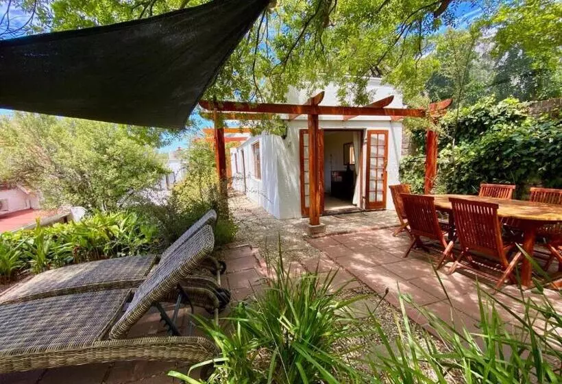 Fotos del hotel Acorn House:  14