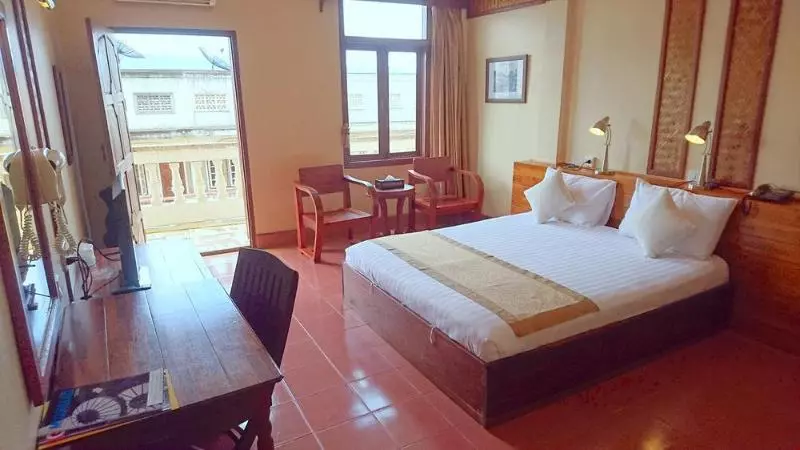 Fotos del hotel Pakse  & Restaurant:  9