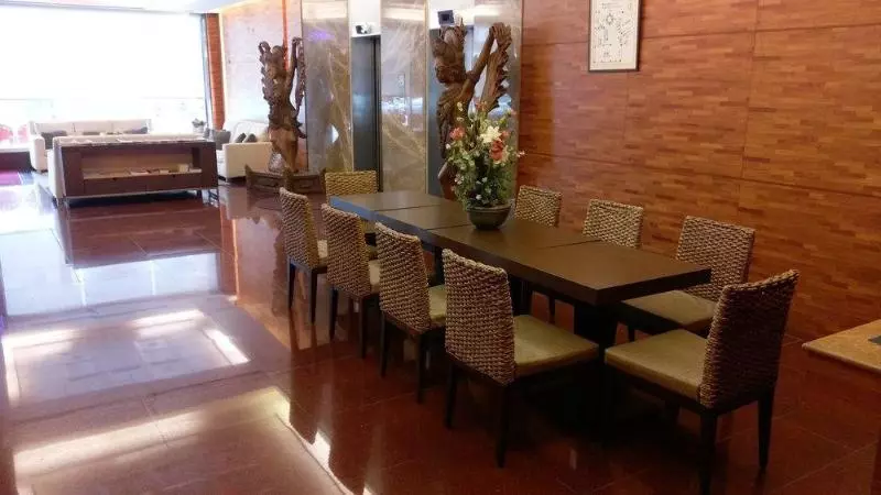 Fotos del hotel The Premier:  9