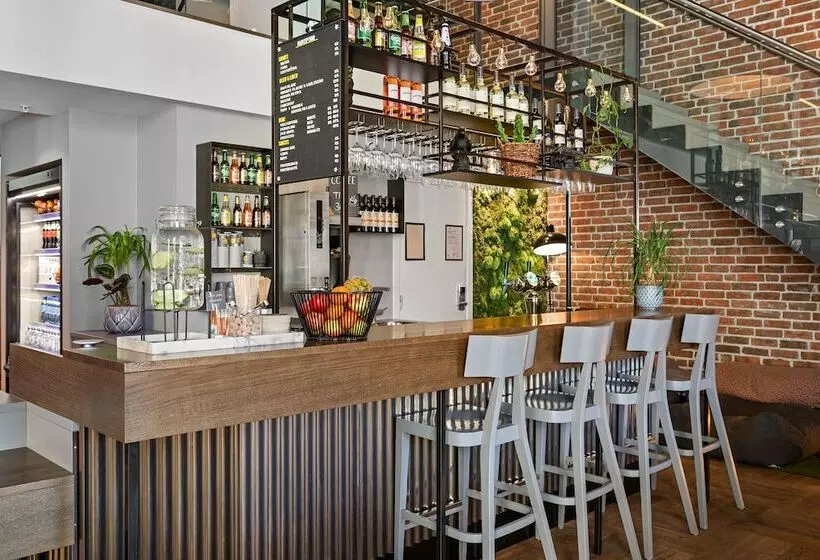 Fotos del hotel Comfort Hotel Grand Central:  4