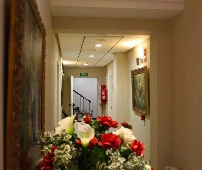 Fotos del hotel Sevilla:  3