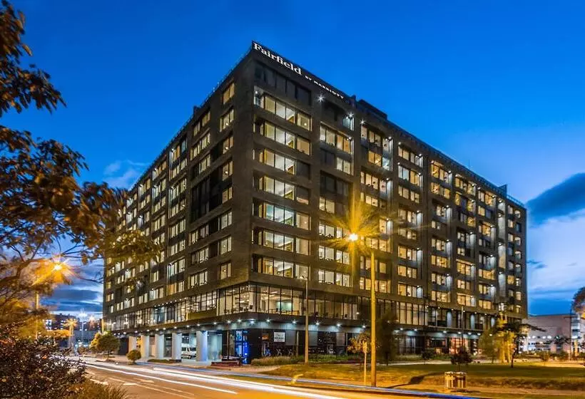 Tryp By Wyndham Bogota Embajada