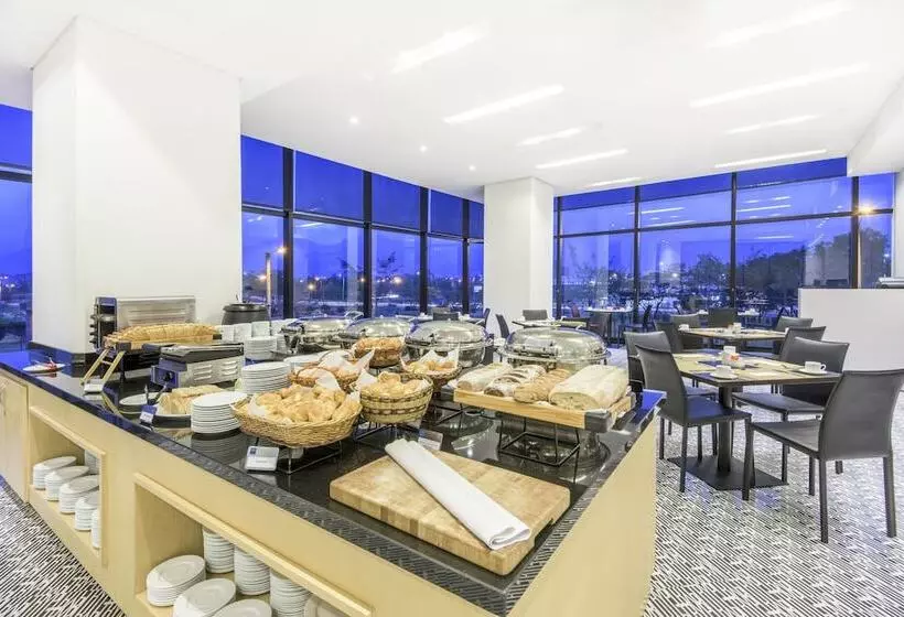 Fotos del hotel Tryp By Wyndham Bogota Embajada:  9