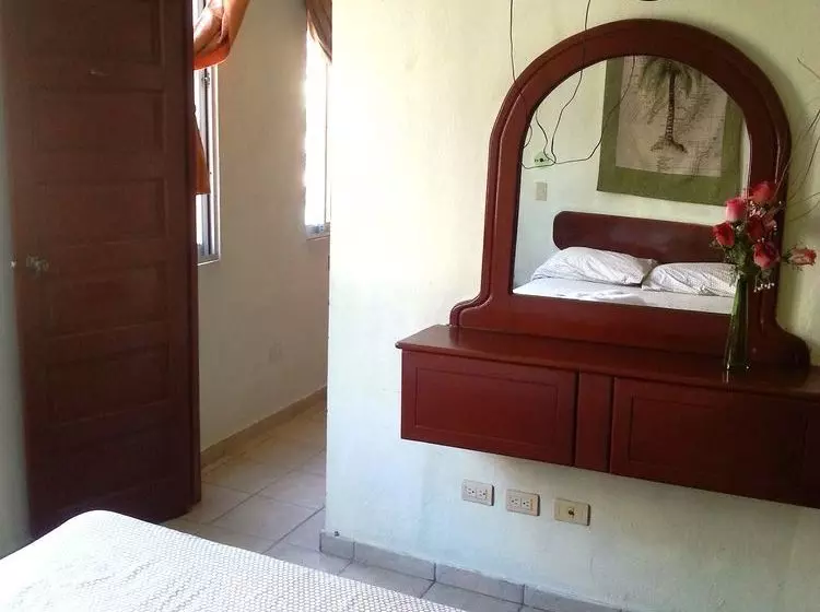 Fotos del hotel Foreigners Club:  23