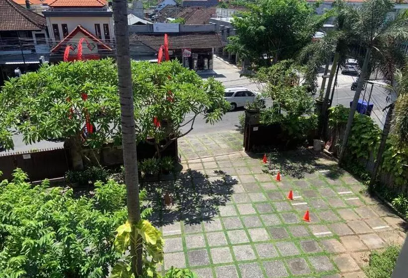 Fotos del hotel Nirwana Suites:  6