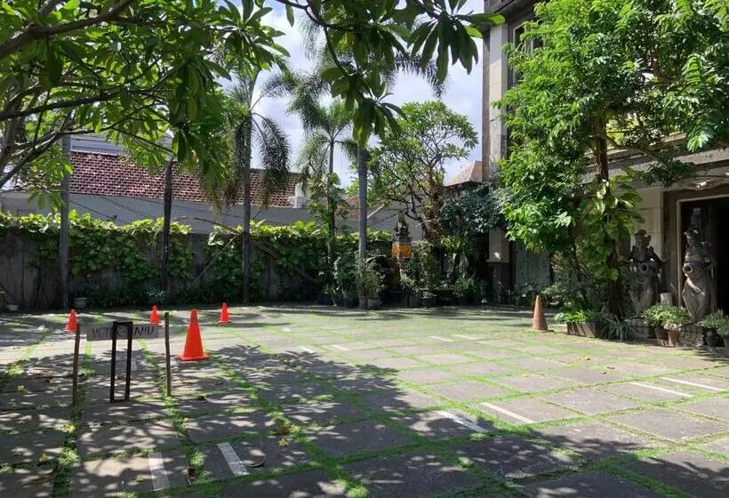 Fotos del hotel Nirwana Suites:  3