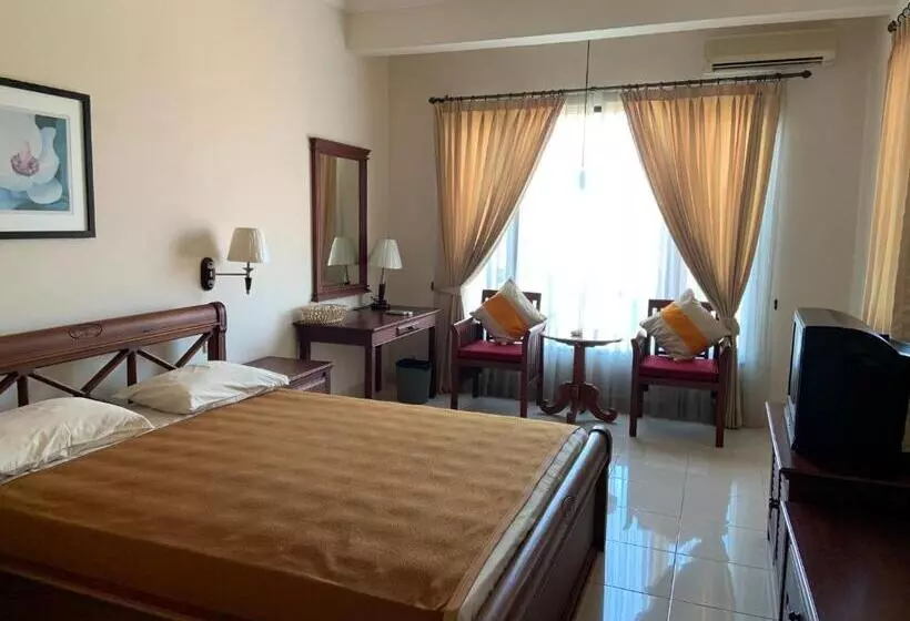 Fotos del hotel Nirwana Suites:  9