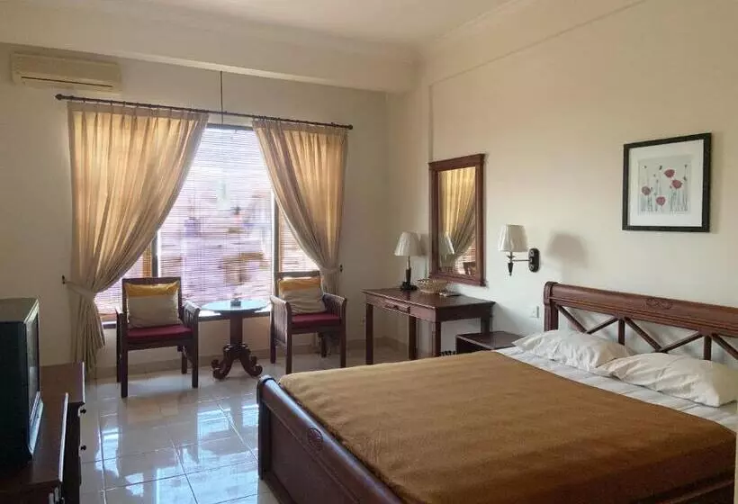 Fotos del hotel Nirwana Suites:  7