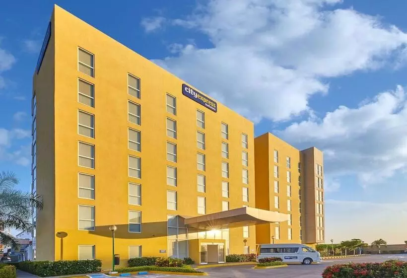 Fotos del hotel City Express Manzanillo:  7