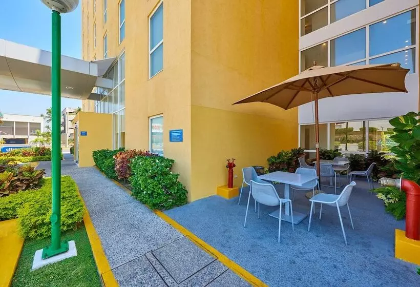 Fotos del hotel City Express Manzanillo:  6