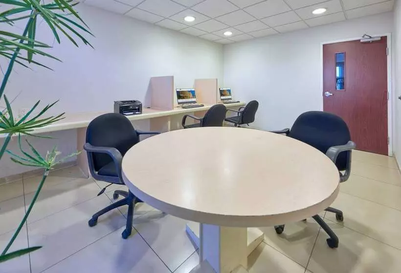 Fotos del hotel City Express Manzanillo:  14