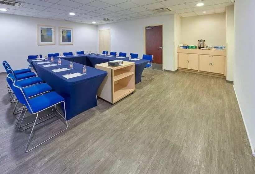 Fotos del hotel City Express Manzanillo:  3