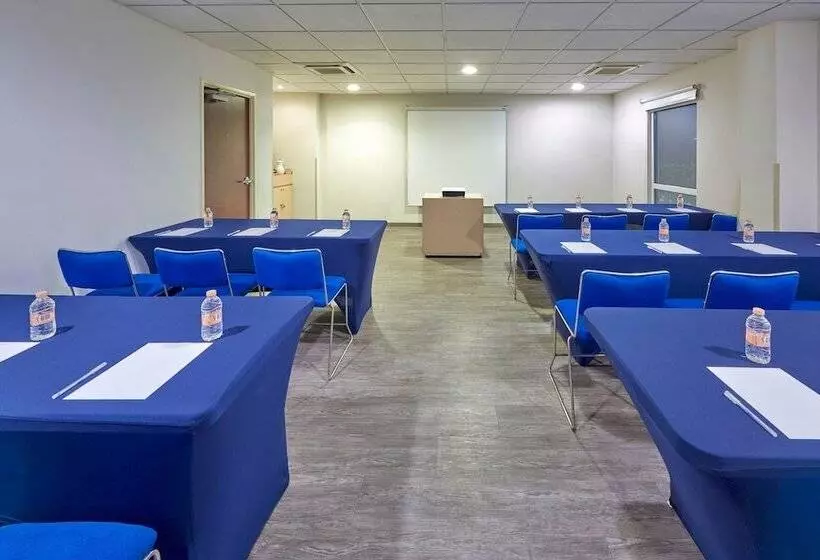 Fotos del hotel City Express Manzanillo:  11