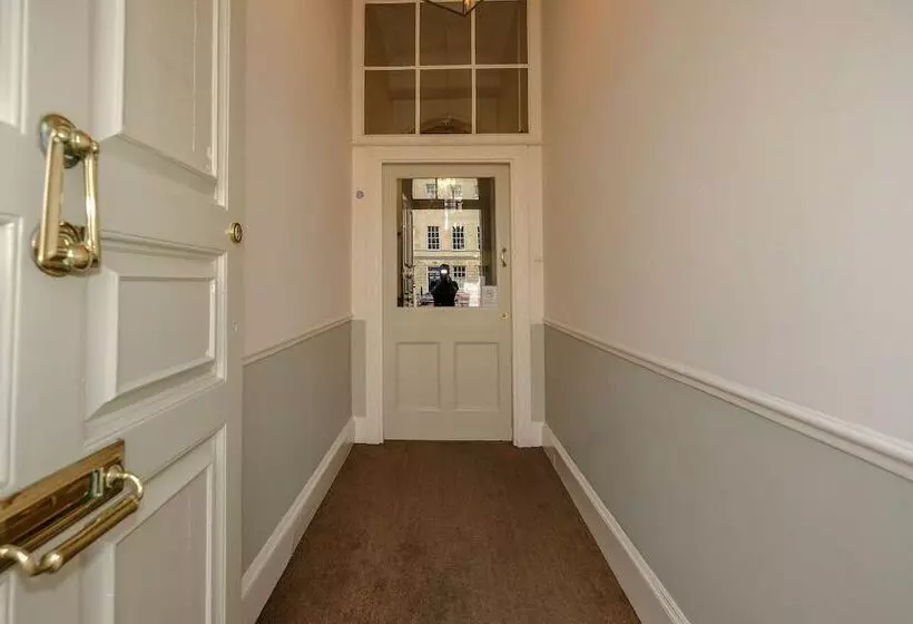 Fotos del hotel Edgar Townhouse:  2